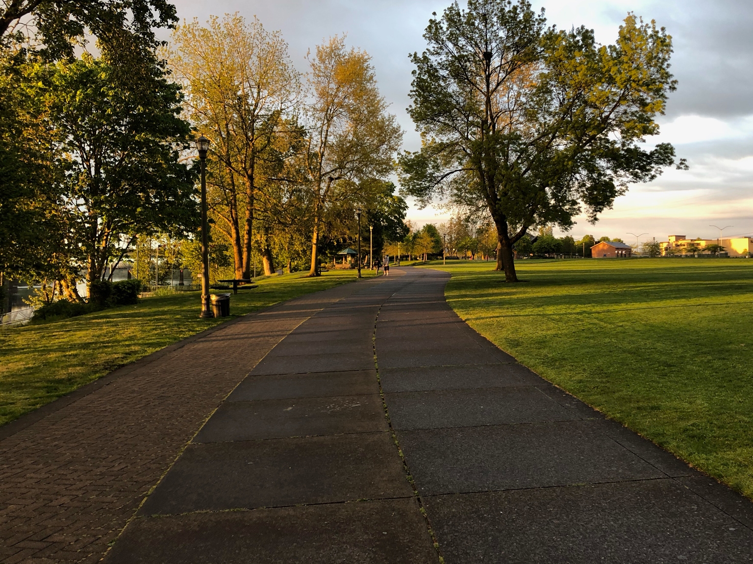 riverfront-park-salem-oregon-runs